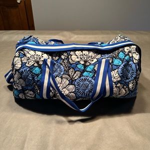 Vera Bradley duffle bag